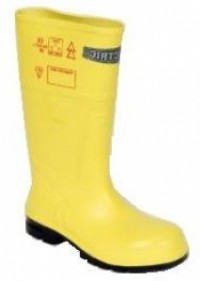 Dielectric insulating boot